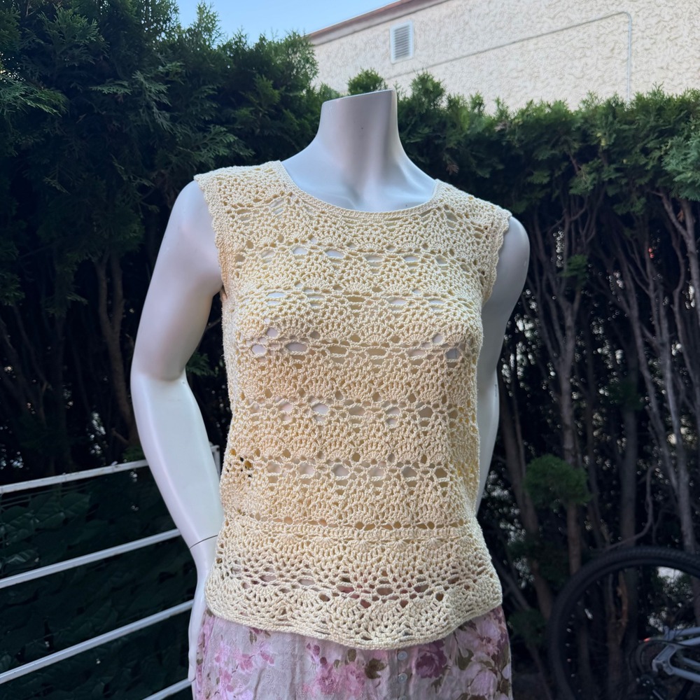 Vintage‎ Handmade Crochet Tank Top Pastel Yellow Open Knit Boho Cottagecore Sz S